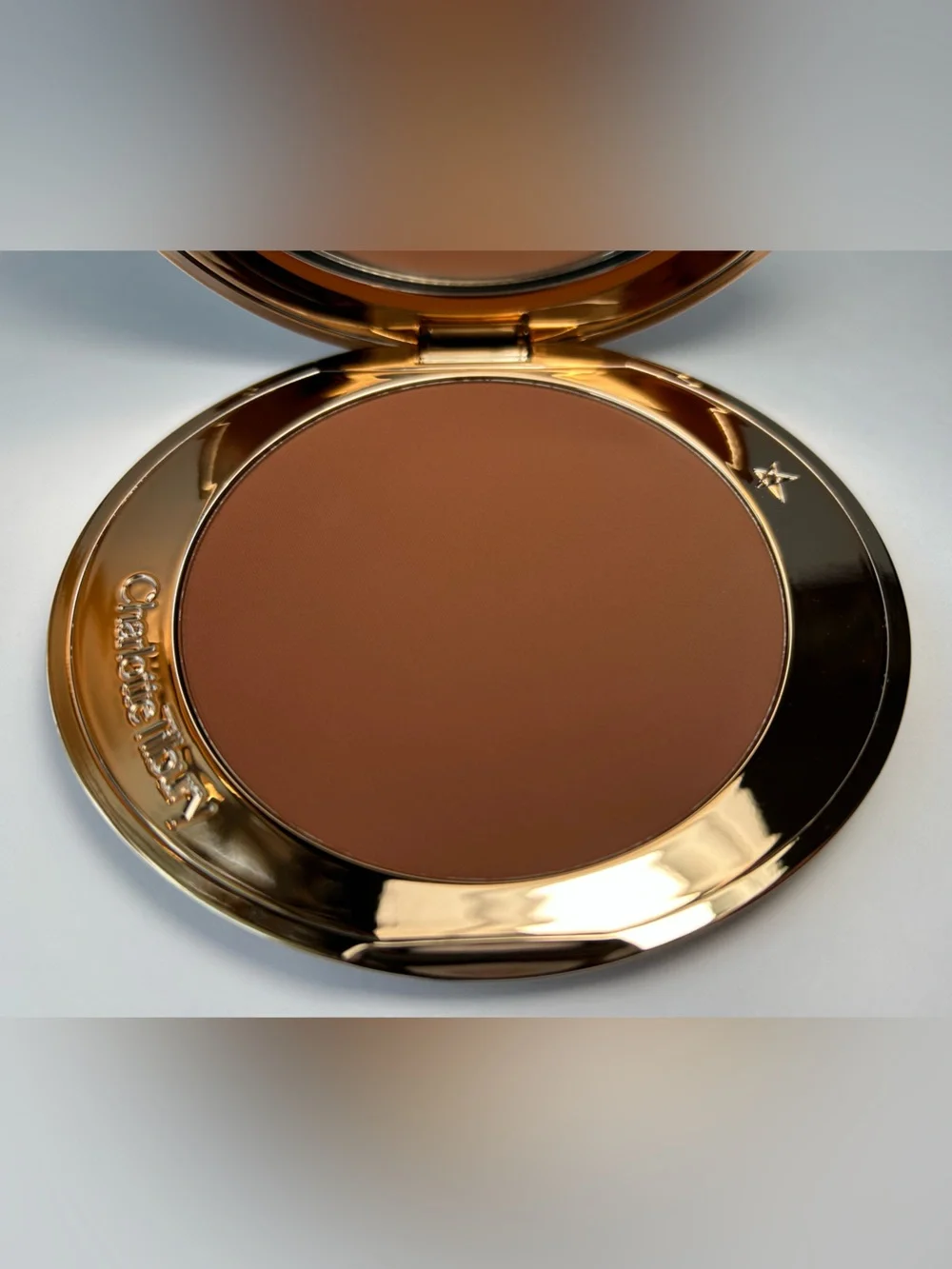 NWT🌷(#4) Charlotte Tilbury Airbrush Matte Bronzer